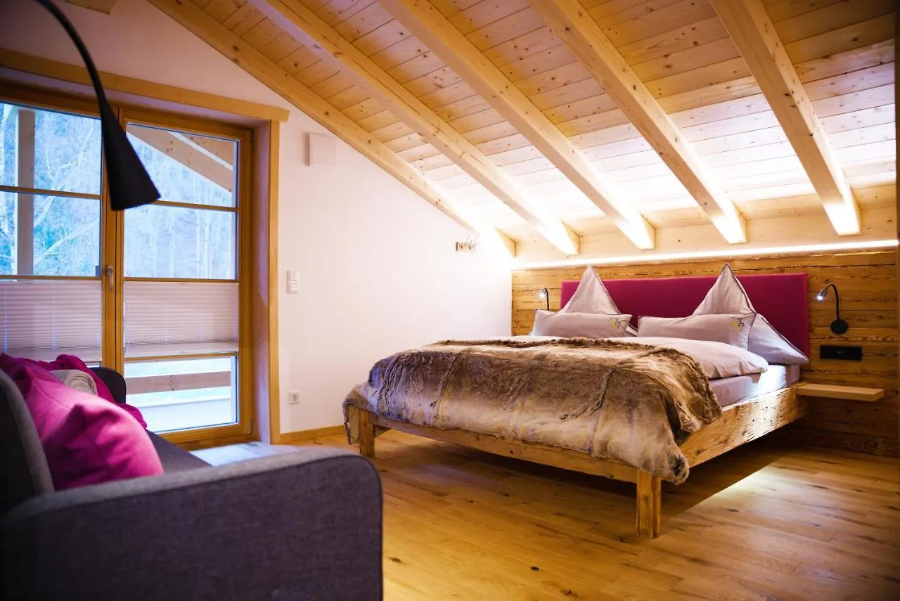 Apartment Leos Alpenchalet - Inclusive Sommer Bergbahnticket Und E-Auto Ladestation Oberstdorf Germany
