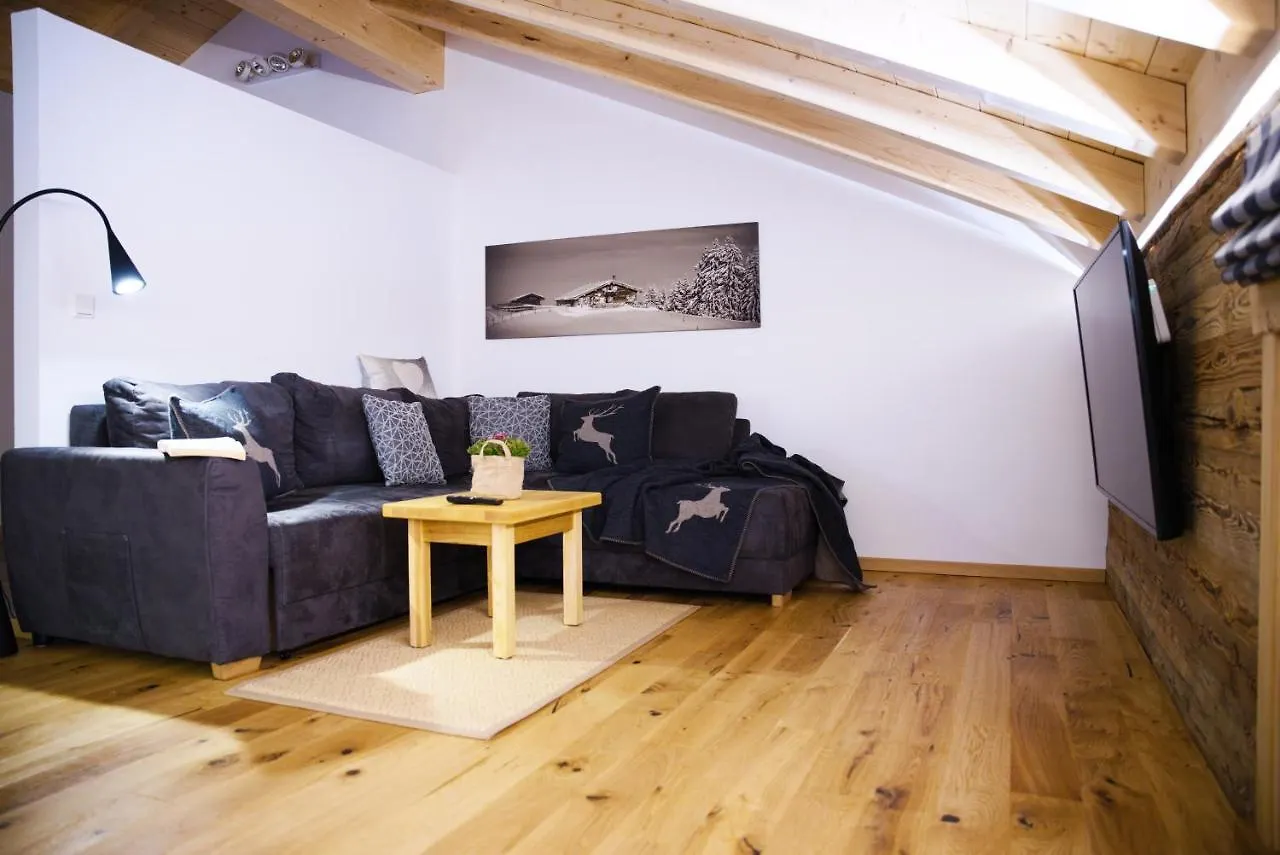 Leos Alpenchalet - Inclusive Sommer Bergbahnticket Und E-Auto Ladestation Oberstdorf Apartment